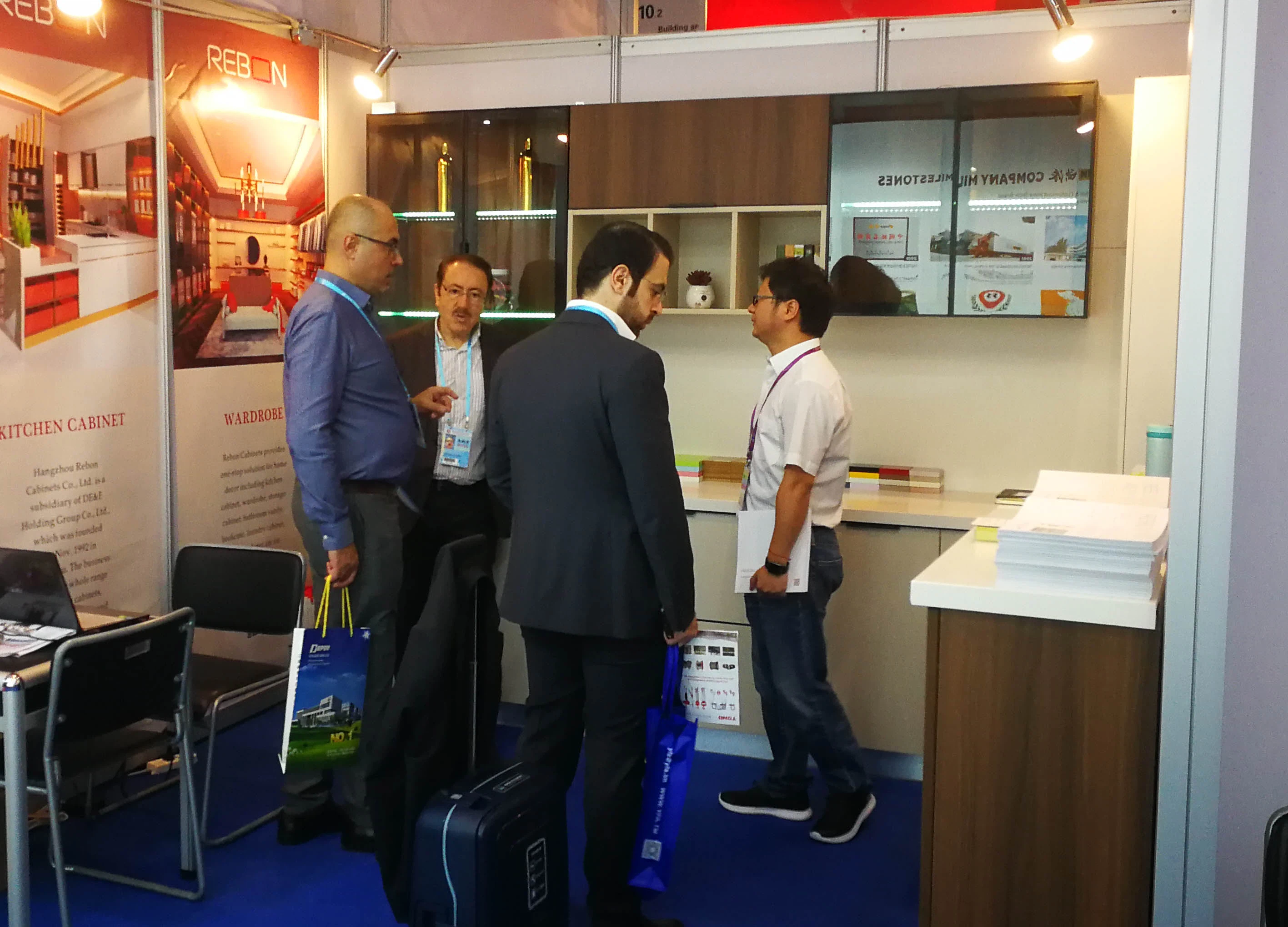 Gràcies a tots els amics que vine a la fira del cantó